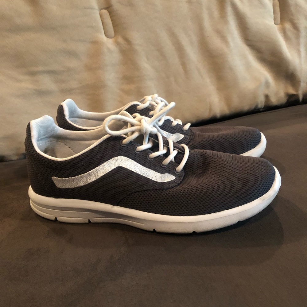 Vans tennis shoes